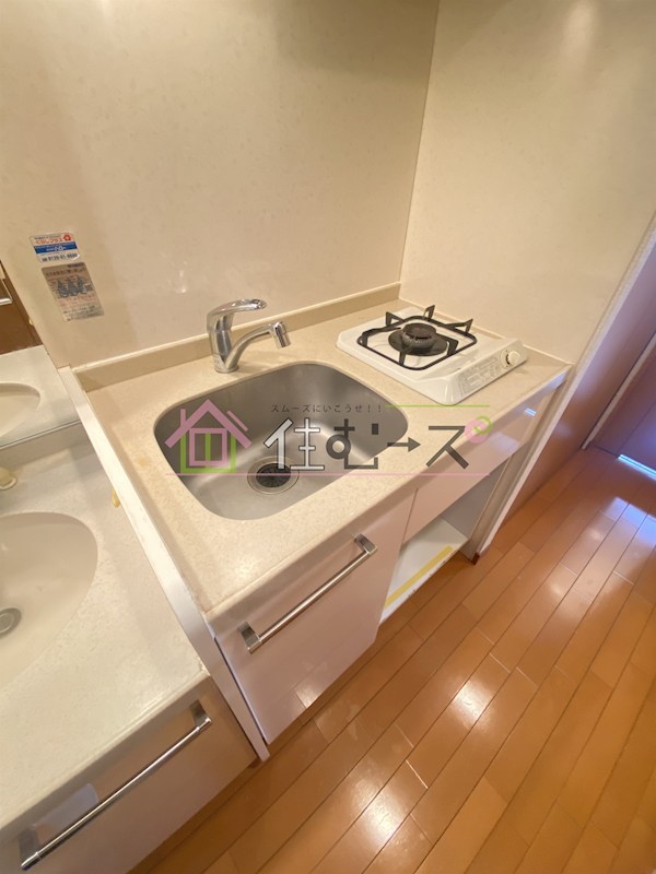 エステムコート難波WEST-SIDE大阪ドーム前  キッチン