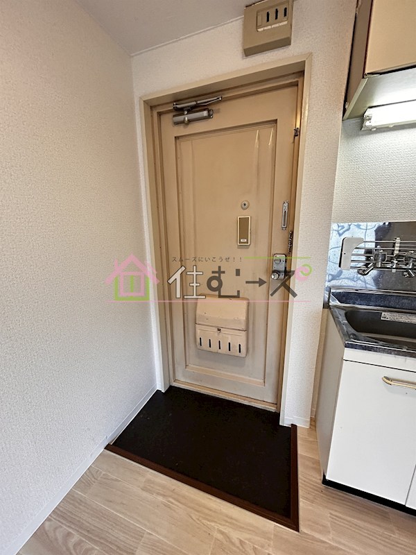 メゾンホワイティ 玄関