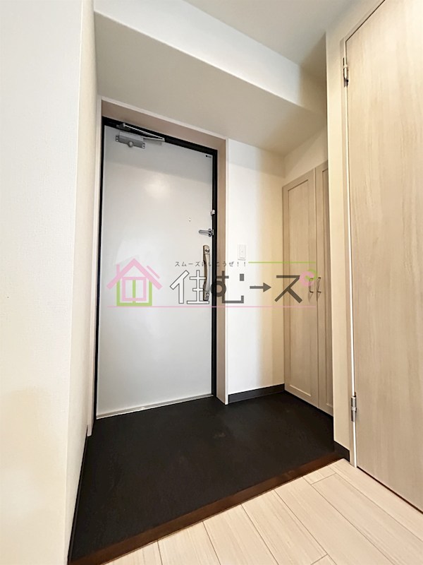 オズレジデンス今里NORTH 玄関