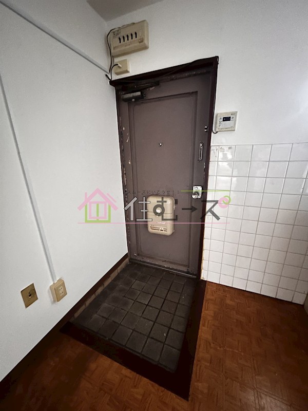 三伸マンション 玄関