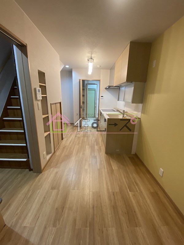 グッドライフ市岡３丁目 リビング