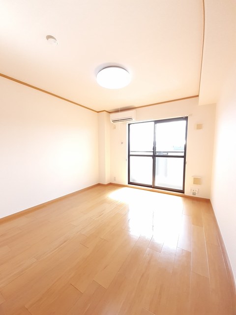 アウル リビング