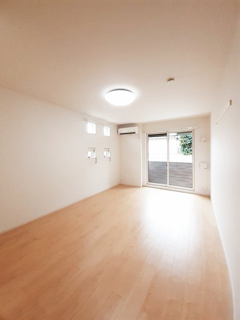 ヴィラ　キックス　フロントⅡ リビング