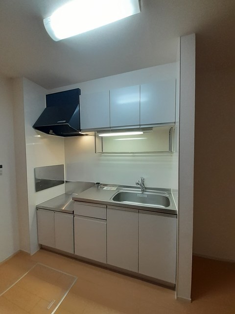 ブリーゼ・Ｆ　Ⅱ キッチン