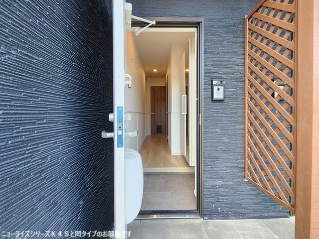 ポポラーレ 玄関