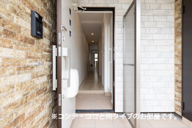 スペチアーレ　チンクエ 玄関