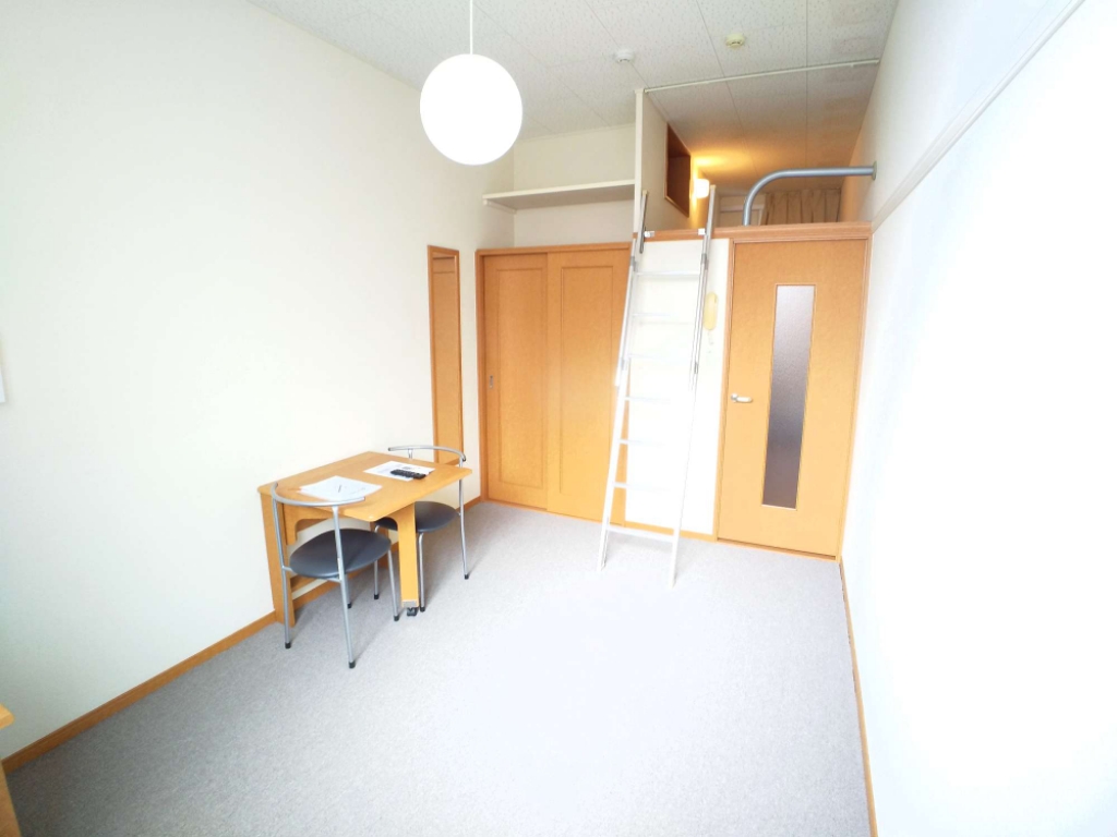 レオパレスハーモニー高石 ベッドルーム