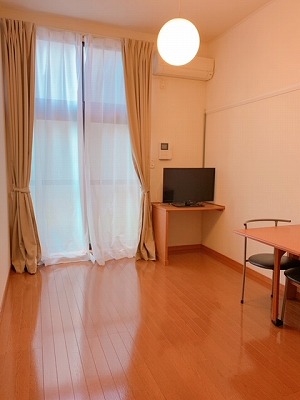 レオパレスシェ　モアⅡ リビング