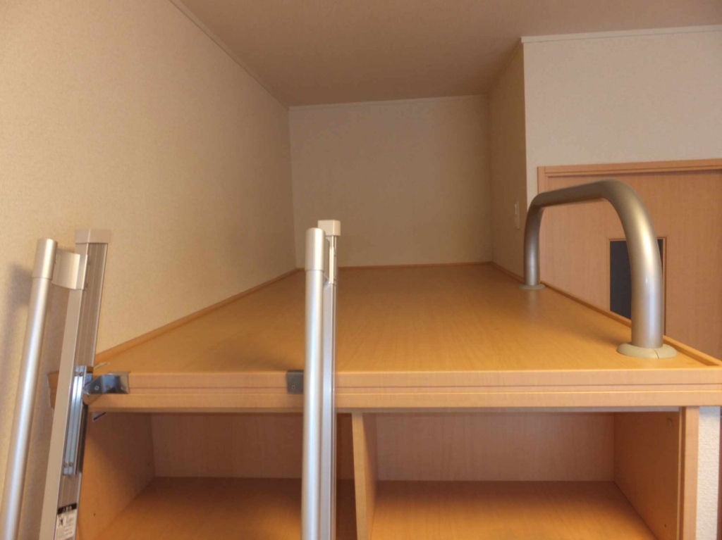 レオパレスコンフォール１８ ベッドルーム