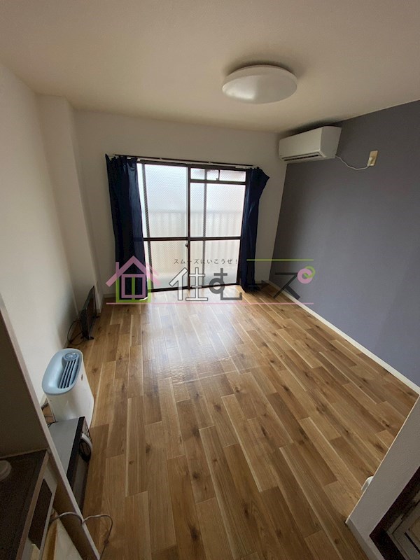 エムロード中川 ベッドルーム