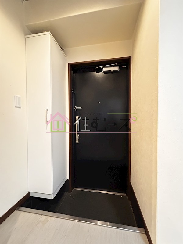 ウインズコート新大阪 玄関