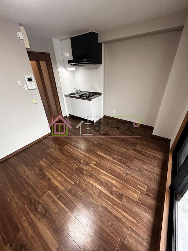 プリエール新大阪サウス リビング