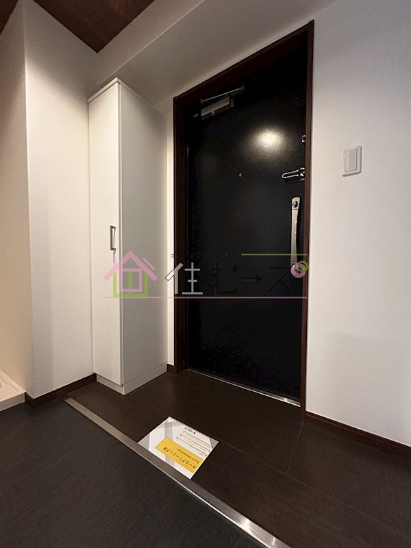 ウインズコート新大阪 玄関