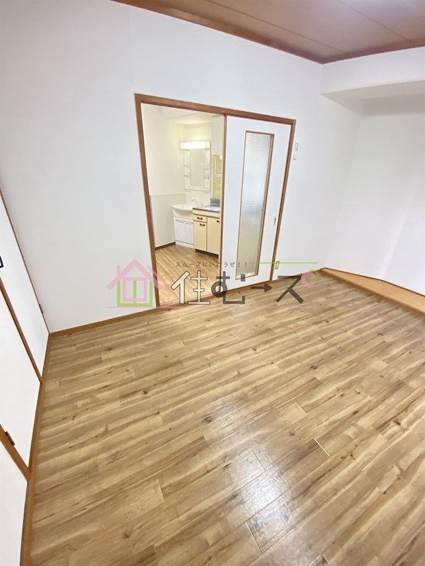 新大阪野元ビル リビング