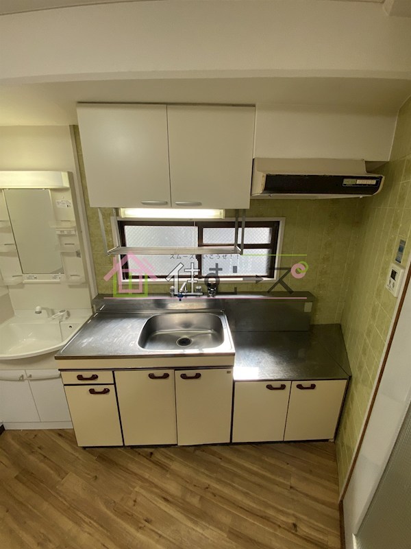 新大阪野元ビル キッチン