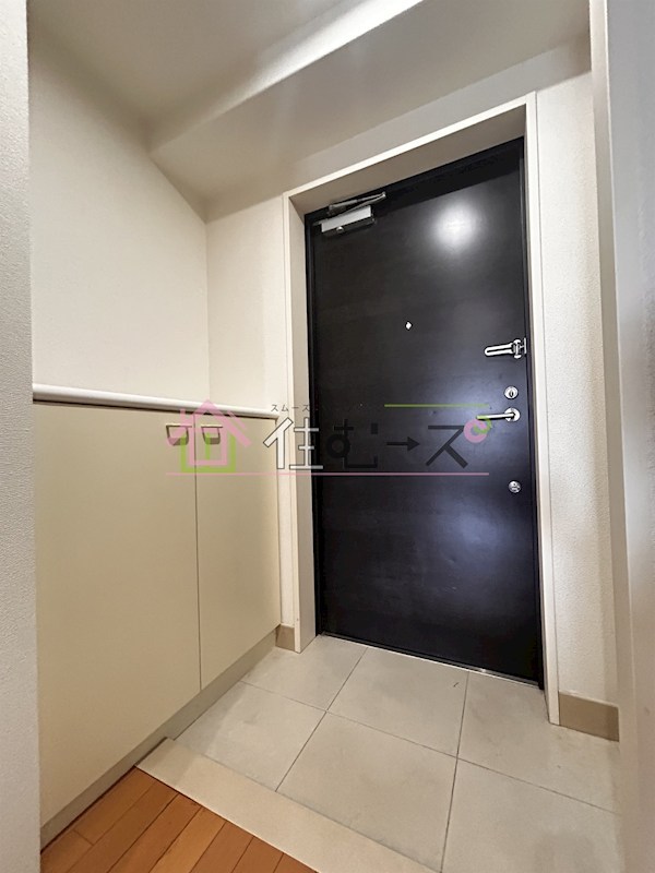 レジュールアッシュJUSO 玄関