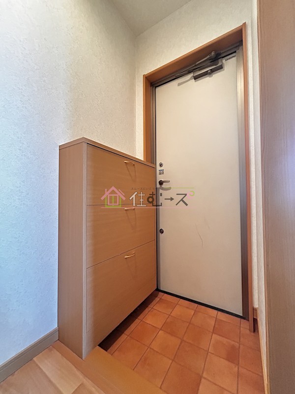 ネイクレスト三国本町 玄関