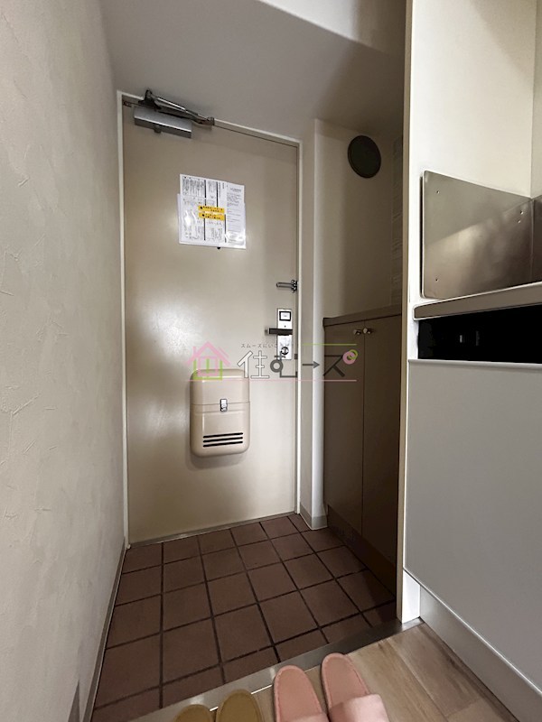 ローズコーポ新大阪8 玄関