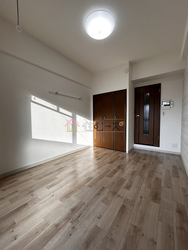 ローズコーポ新大阪8 リビング