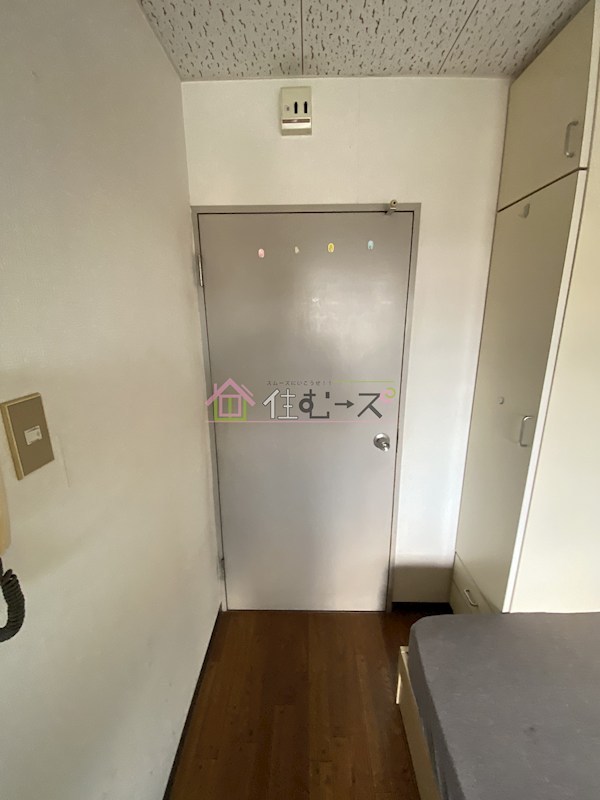 コミューズ新大阪 玄関