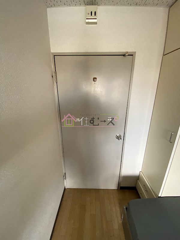 コミューズ新大阪 玄関