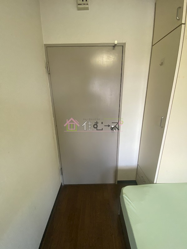 コミューズ新大阪 玄関