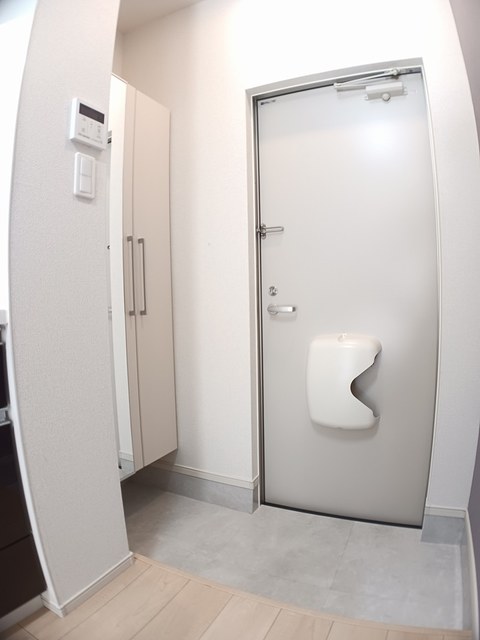 Ｎｉｃｅｗｅｌｌ　鴻池 玄関