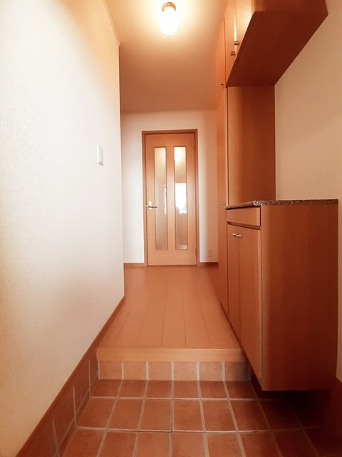 コンストライフＤ 玄関