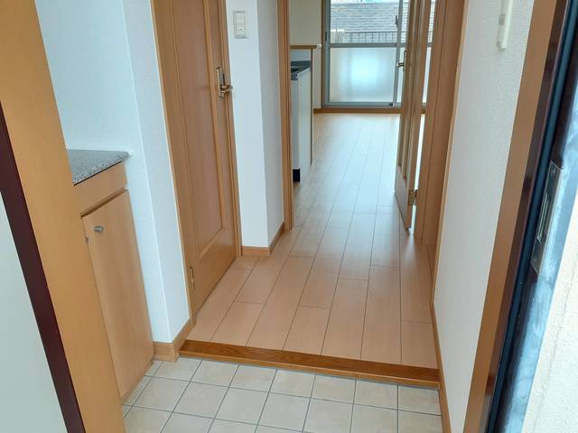 ディアコート小曽根 玄関