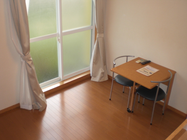 レオパレスシャンプルテン リビング