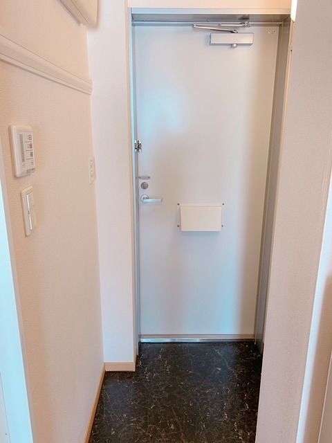 レオパレス高尾Ⅲ 玄関