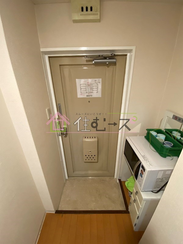 カツタビルディング5号館 玄関