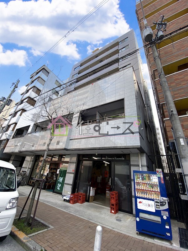 ファーストスクエア 外観