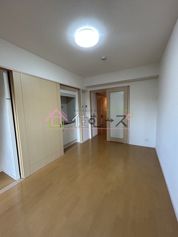 ジュネーゼグラン上本町 リビング