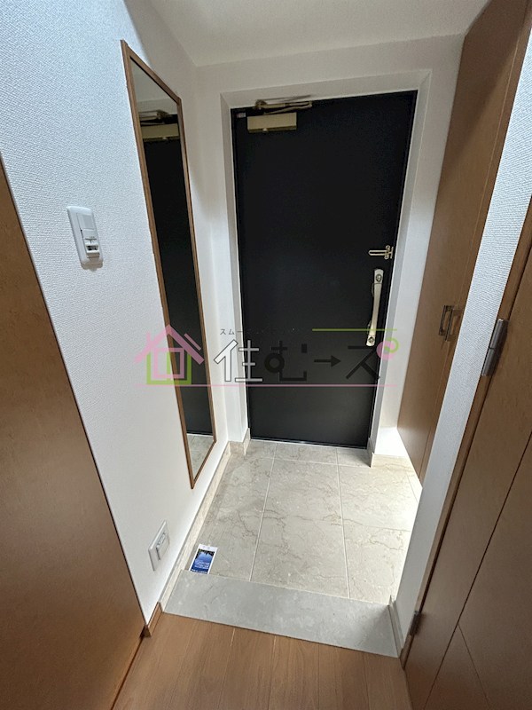 リーガル南船場Ⅲ 玄関