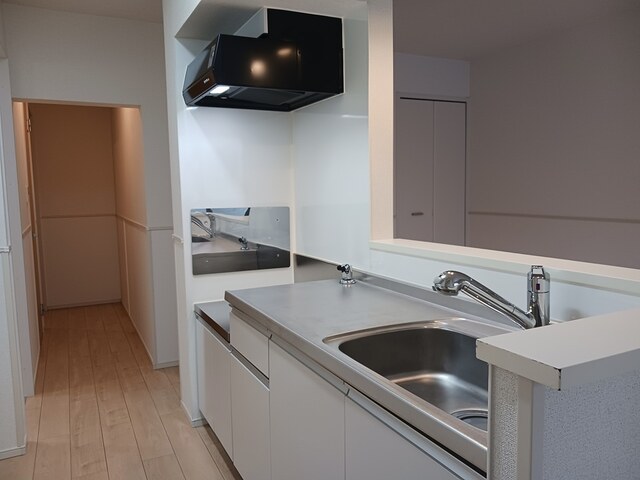 ストラーダ　ディ　ラピス キッチン