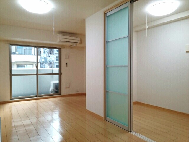 アール　メゾン　道頓堀 リビング