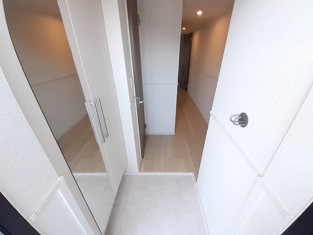 クルール尼崎 玄関