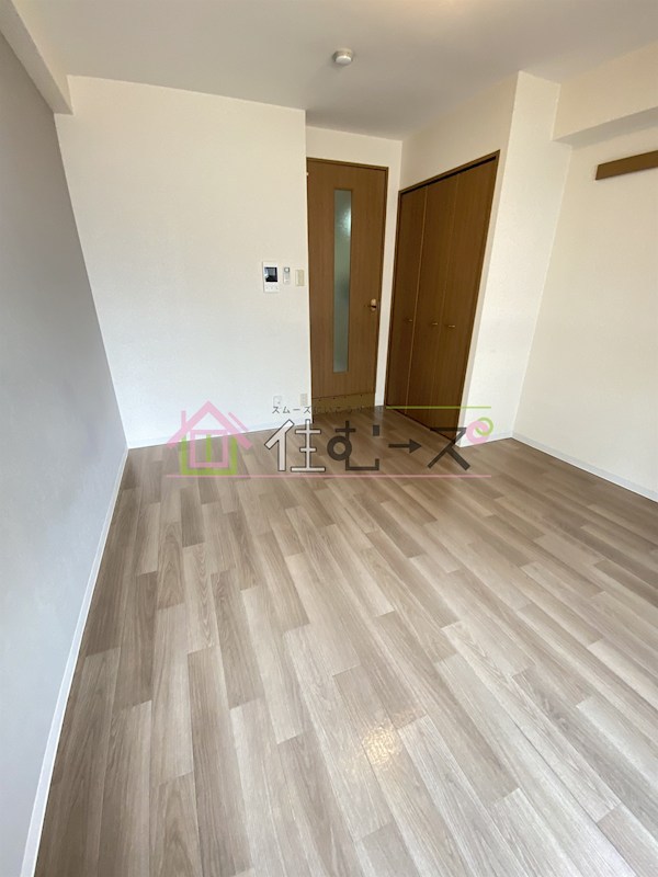 エレーヌ十三 リビング