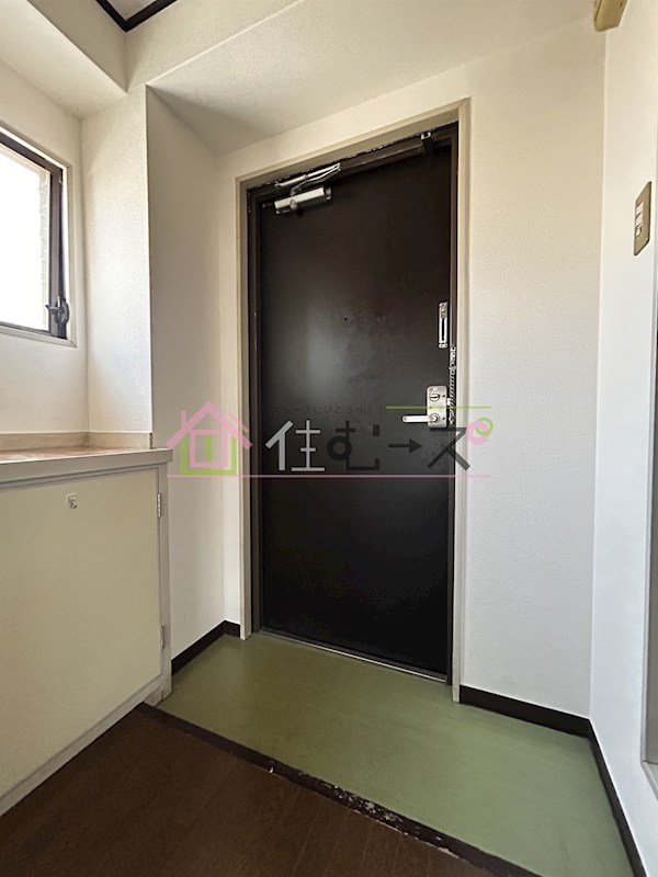 ハイツ五條 玄関