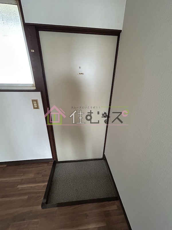 ハイツ葵 玄関