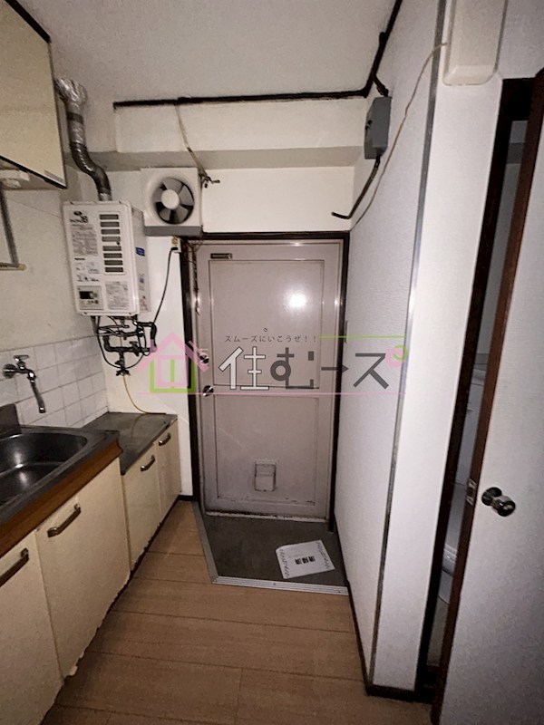 マンションイレブン 玄関