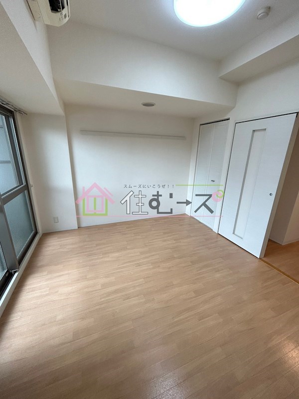 エグゼリエみなと通り リビング