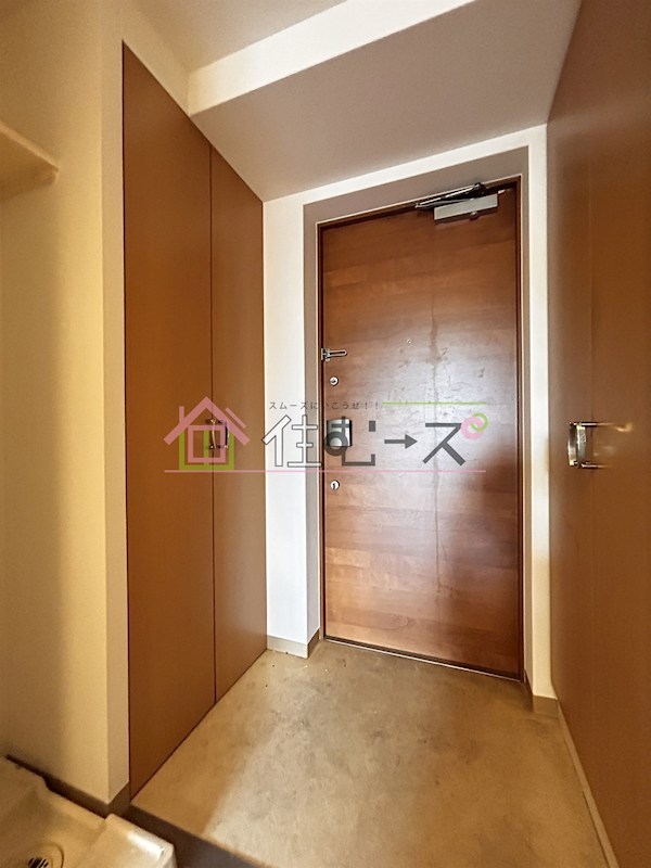 エステムコート梅田・天神橋リバーフロント 玄関