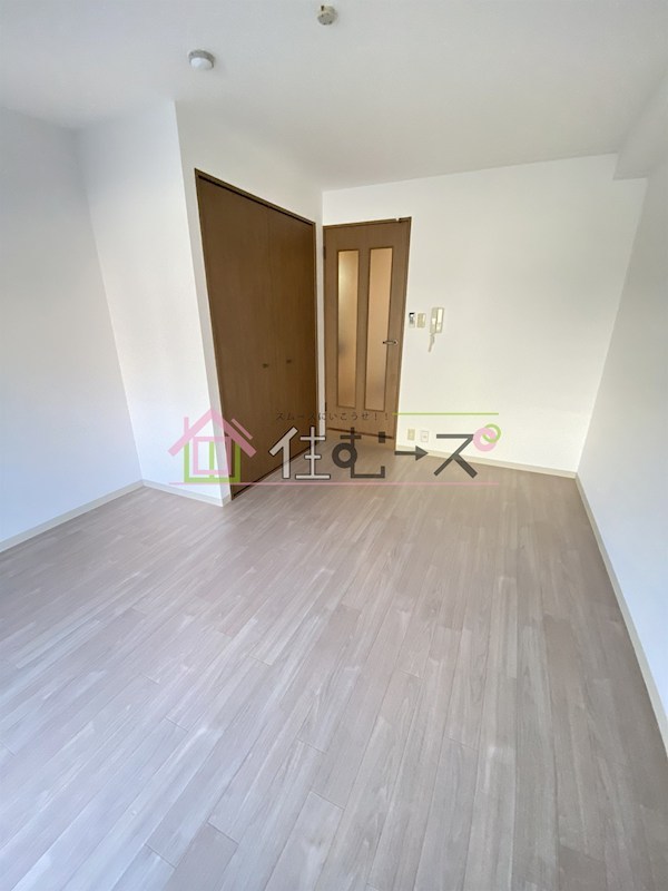 スクアドラー リビング