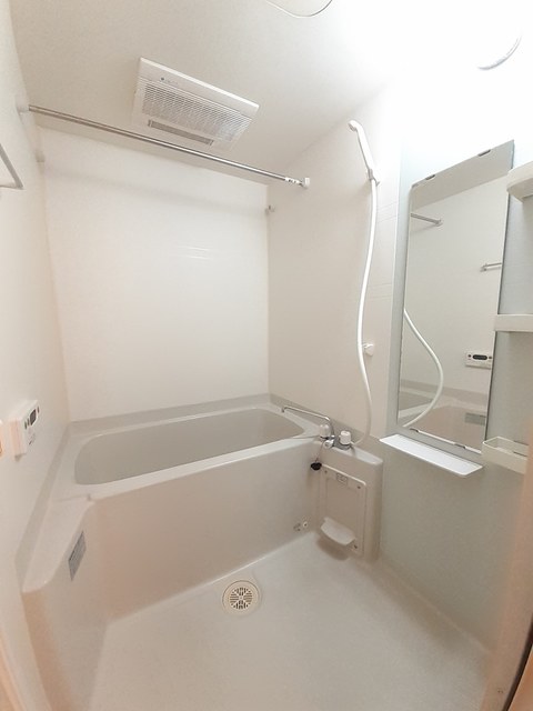 エレガントカーサＢ棟 風呂画像