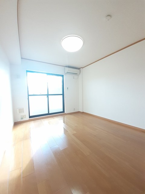 アウル リビング