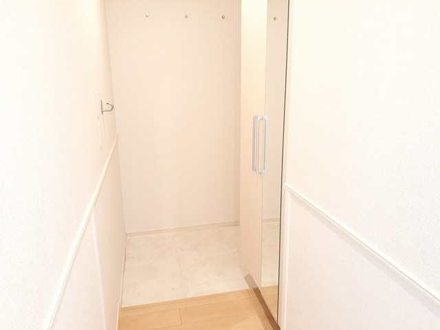 フレアードル 玄関