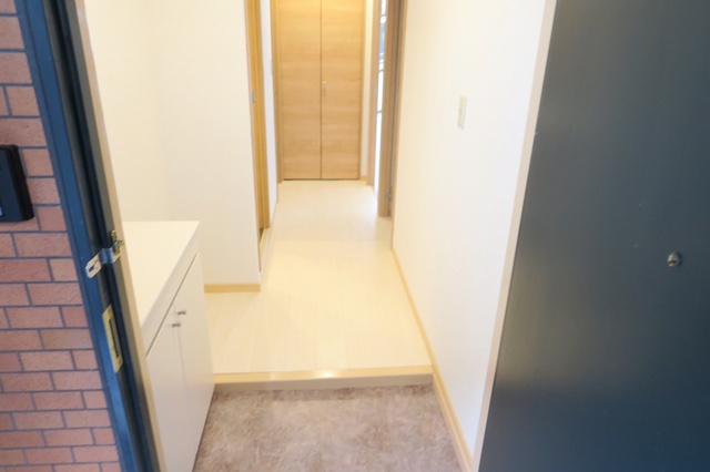 フリーダム中村 玄関