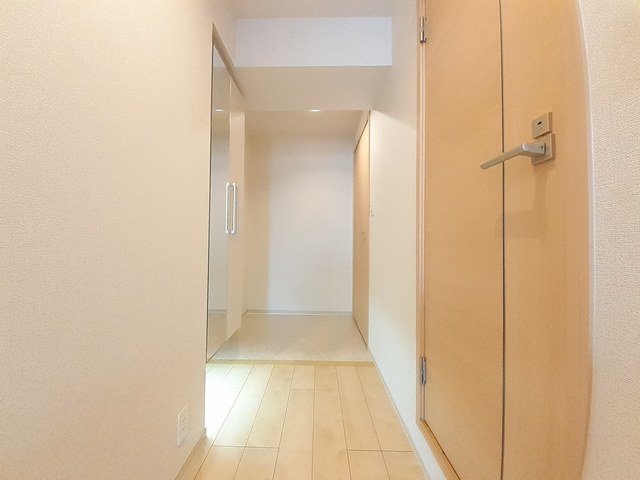 ラ　ヴィータ西梅田 玄関